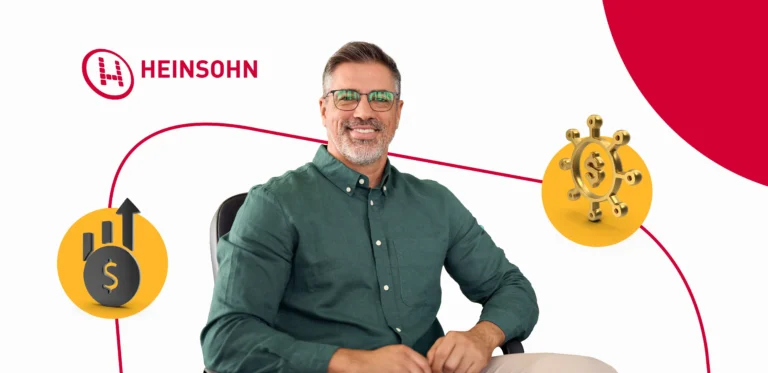 hombre de negocios sonriendo